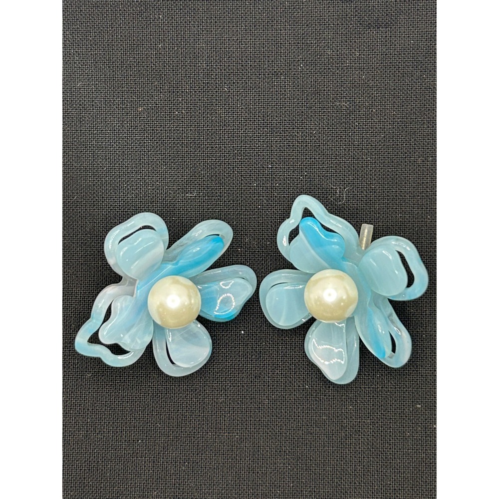 Lele Sadoughi Light Blue Flower Pearl Center Earrings